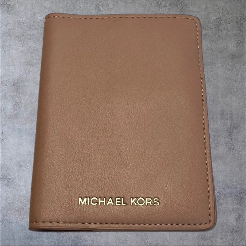 Michael Kors Accessory Lot Womens Multi‎ Excellent Belt Wallet Passport Pouch